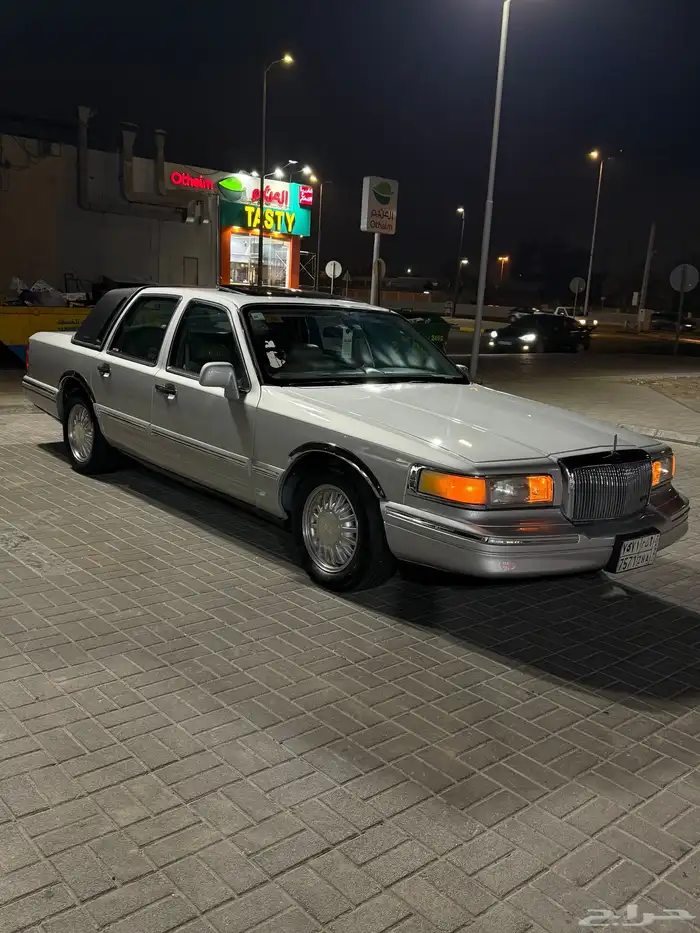 لينكون تاون كار 1996 1