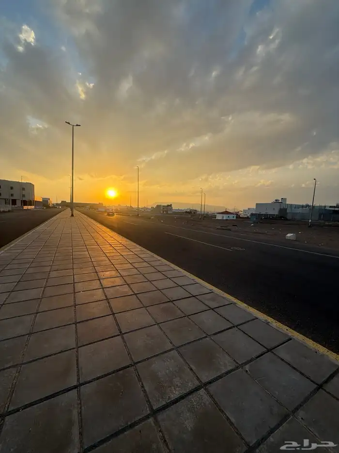 للبيع ارض تجار ية في مخطط النبلاء مساحة 660م 13