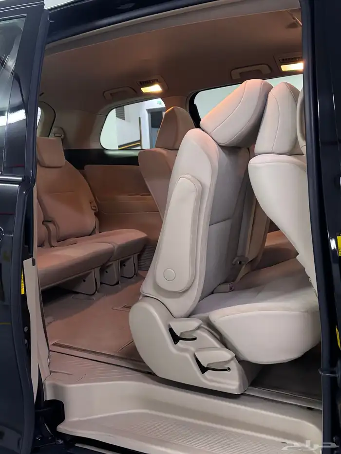 للبيع تويوتا بريفيا 2013 نظيف ممشى 130 45