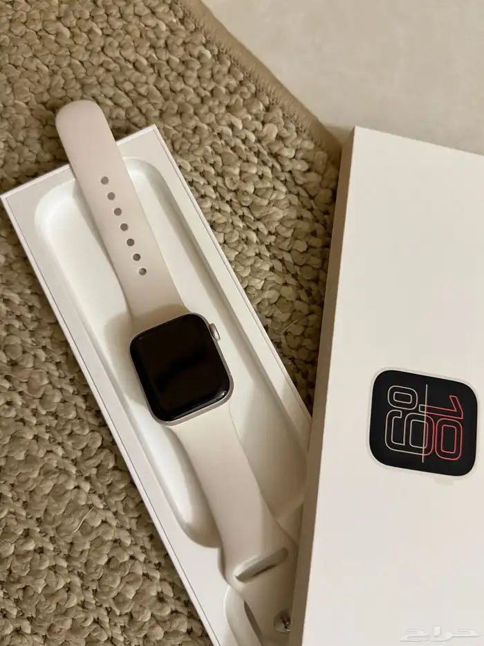 ساعه ابل جديده للبيع 0