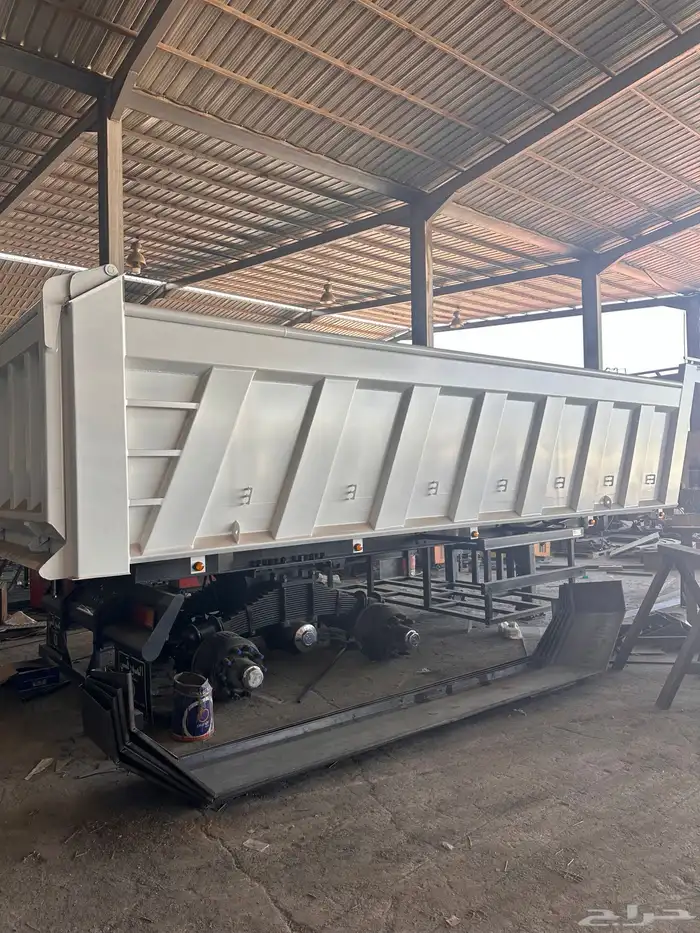 قلاب مربع 24 م بقاعده 16 طن 3