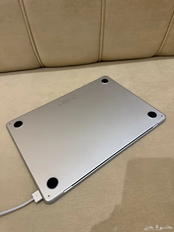 ماك بوك اير M4 2