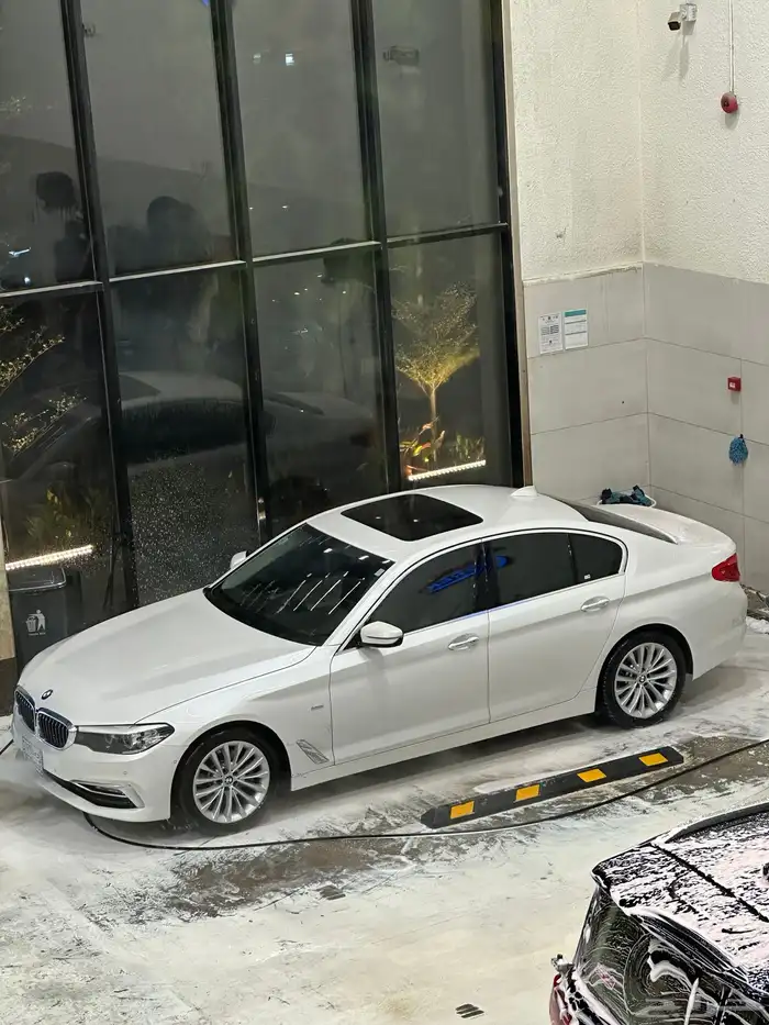 BMW 520 Luxury بي ام دبليو الفئة الخامسة فل كامل 6
