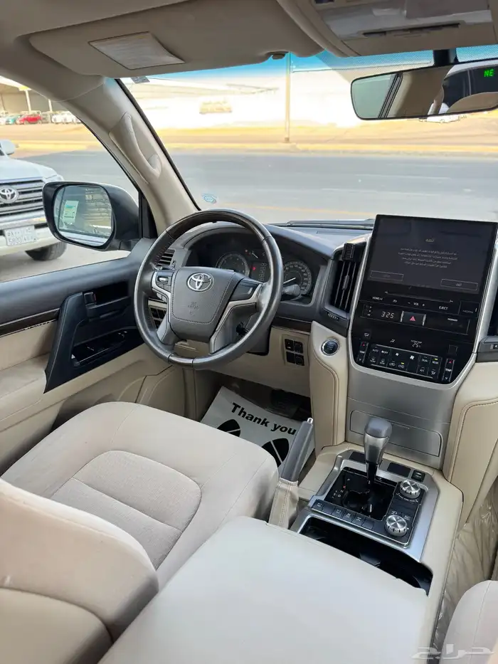 للبيع تويوتا لاندكروزر 2020 - 6 سلندر - بحالة الوكاله 8