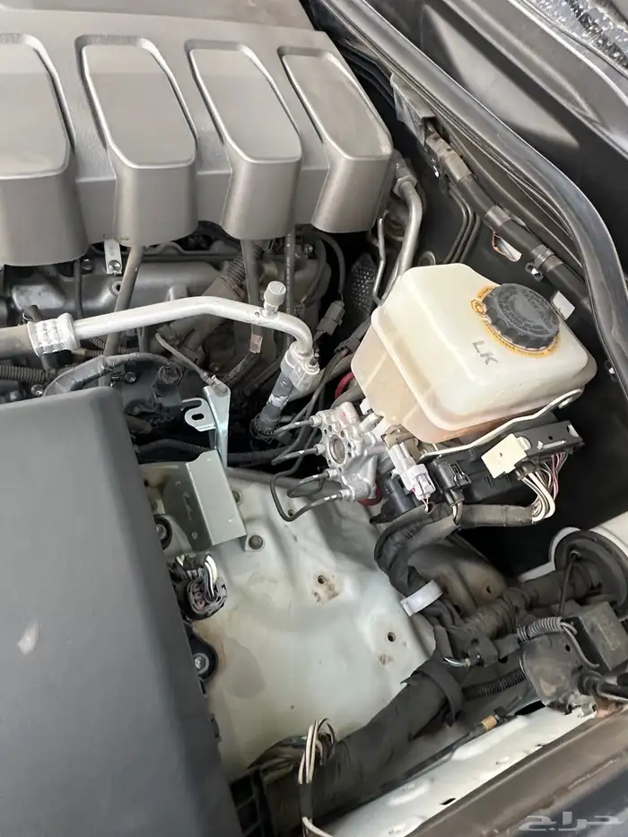 لاند كروزر عبد اللطيف جميل 60 عام 2015 (مخزن وكاله ) 20