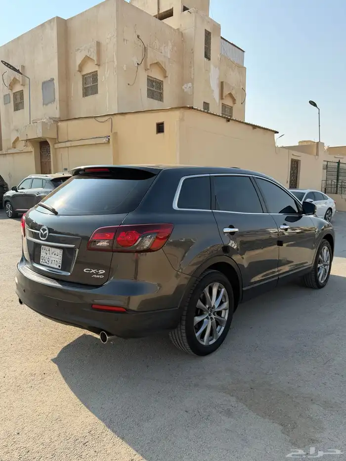 للبيع مازدا 9 فل كامل بودي وكالة 2015 3