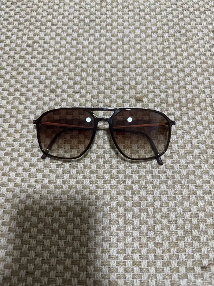 نظاره شمس سيلويت بسعر ممتاز بدون بوكس 0