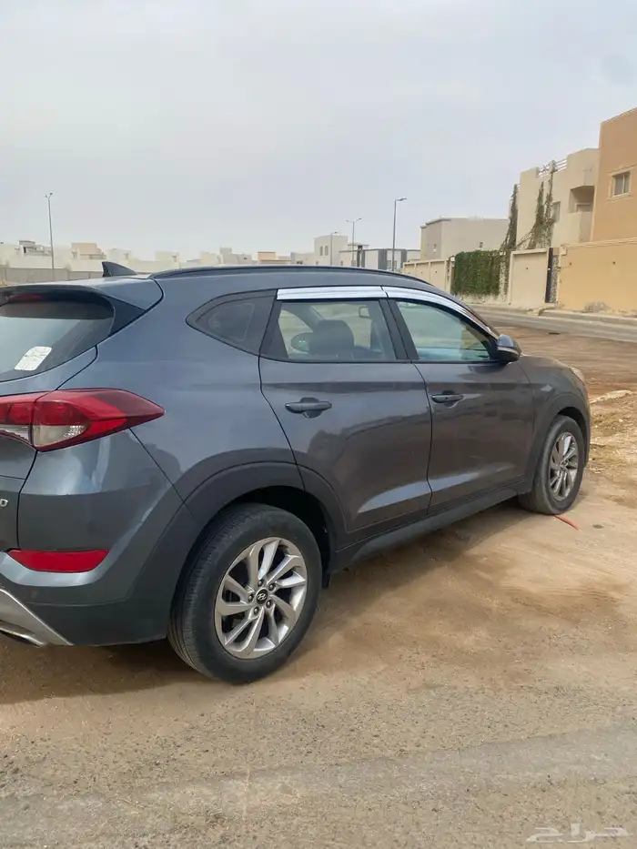 سيارة هونداى. نوع توسان 2018 0