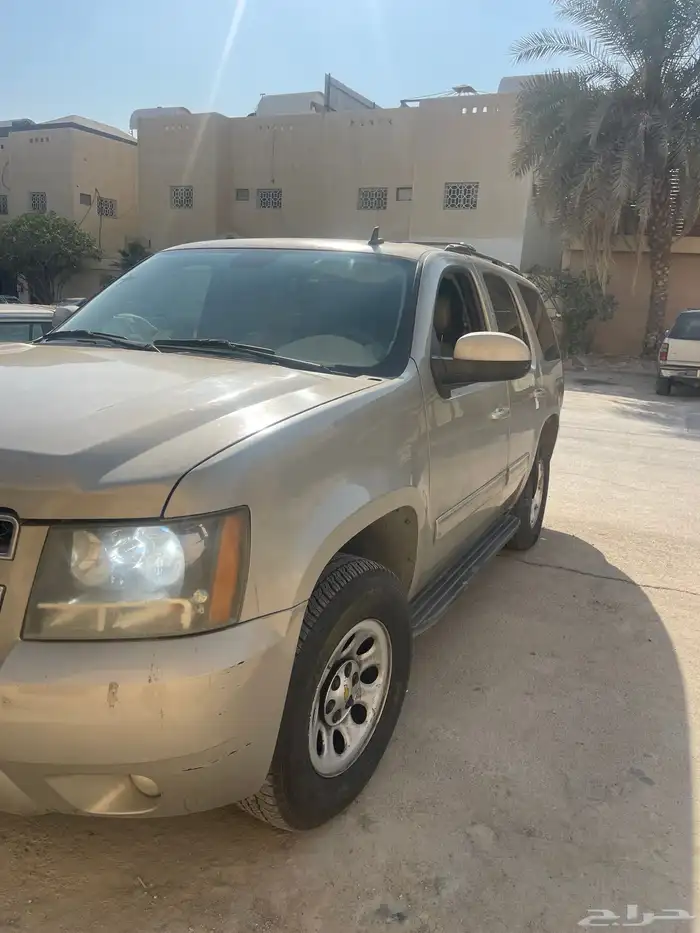 تاهو 2010 مرشوش كامل عشان الفحص السيارة مشدودة 3