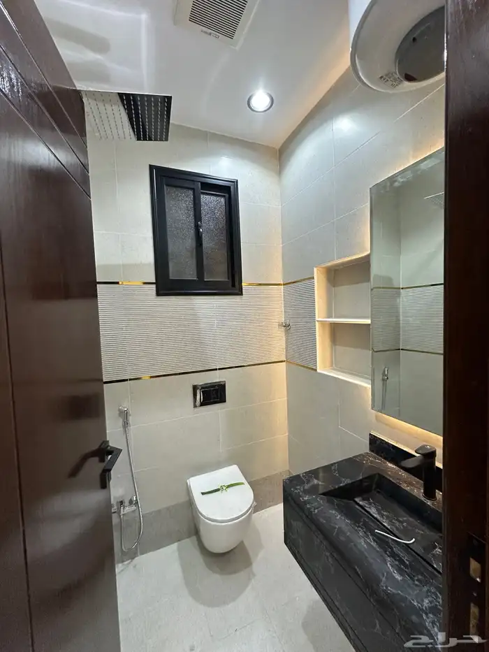 للبيع شقه ارضيه وسط الخدمات بخميس مشيط والسعر 550 الف 17