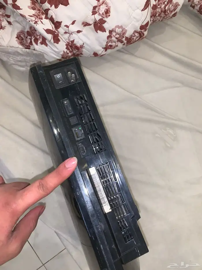 بلستيشن اول اصدار   الجهز يسلم بدون اغراض فقط السوني 4