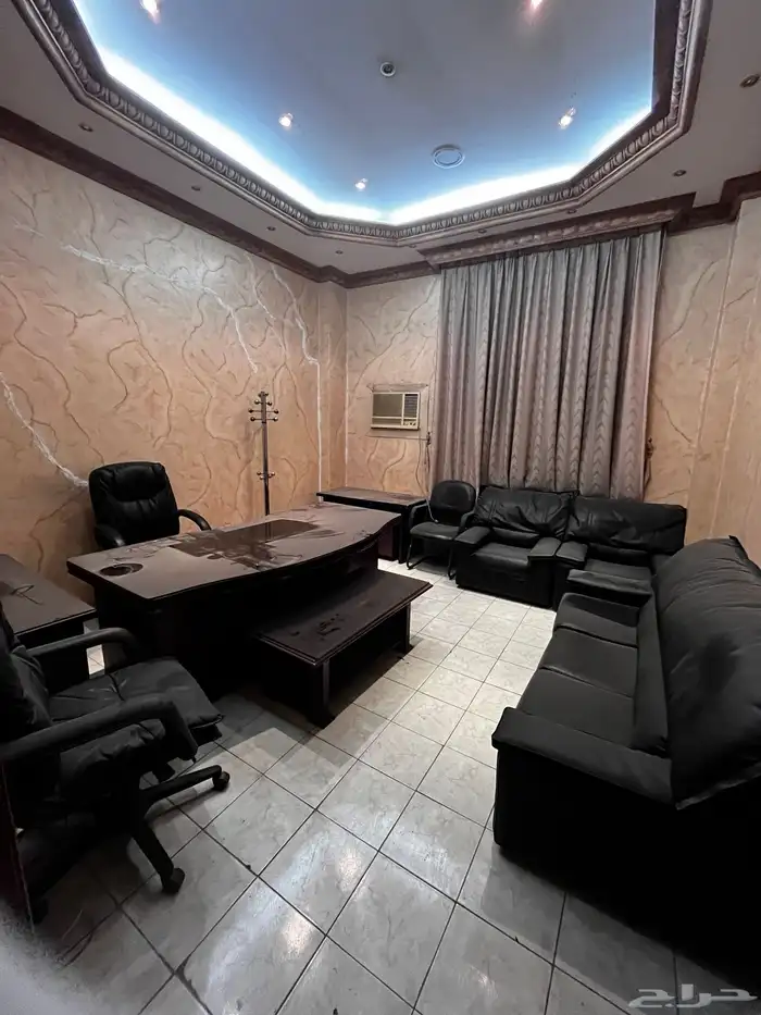 للبيع مكتب متكامل مع الأثاث (حالة ممتازة) 0