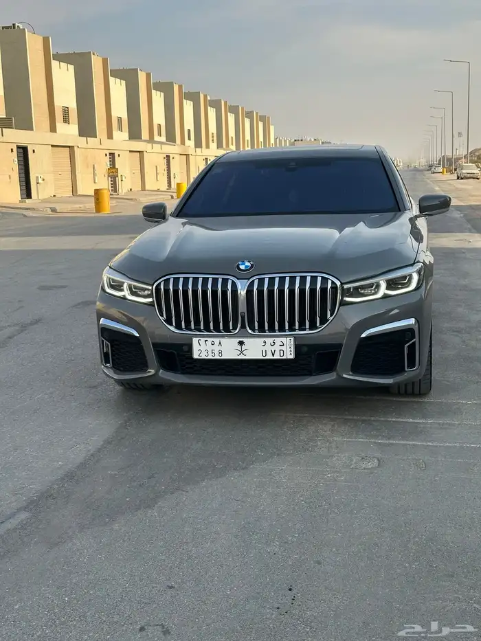 بي ام دابليو 2021 4