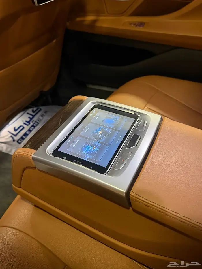 بي ام دبليو 2018 730Li فئة بزنس 21