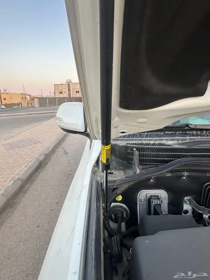 لاند كروزر عبد اللطيف جميل 60 عام 2015 (مخزن وكاله ) 18