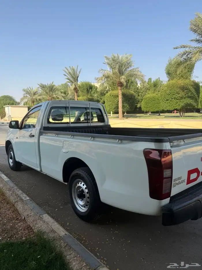 للبيع ايسوزو 2022 نظيف 11