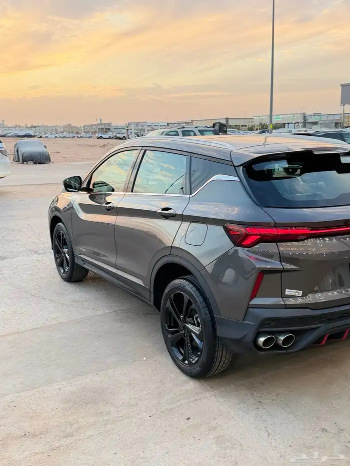 جيلي كولراي 2024 - نص فل عداد 79 الف كيلو فقط 3