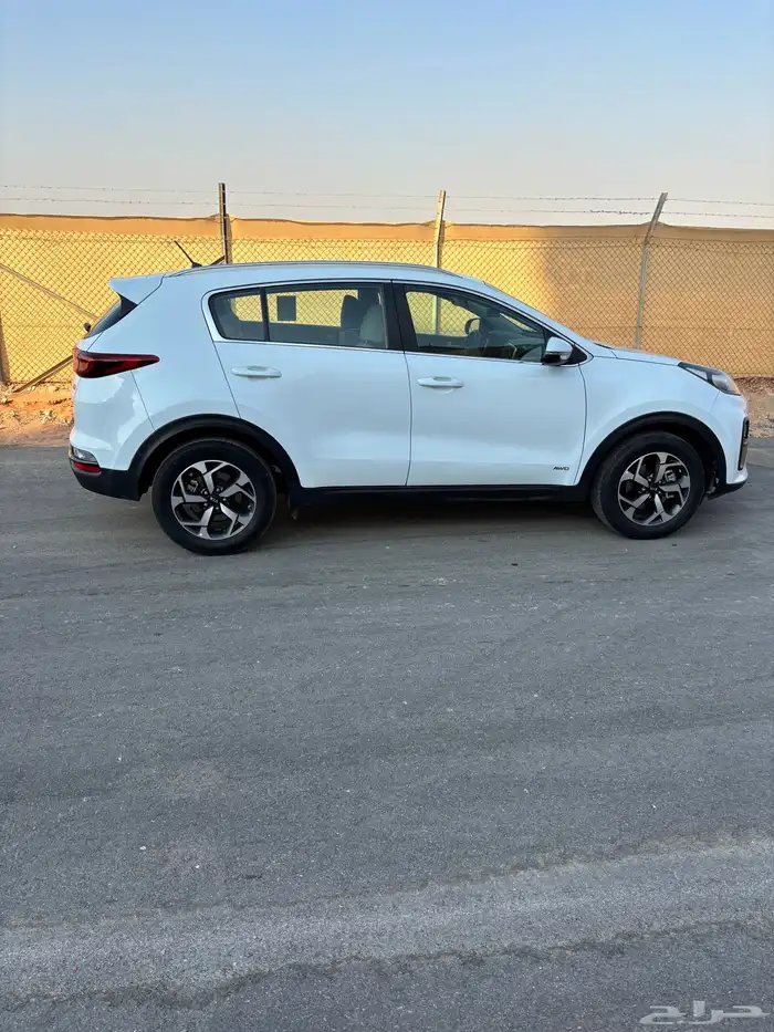 نوع السيارة   كيا سبورتاج دبل بنزين مالك اول 10
