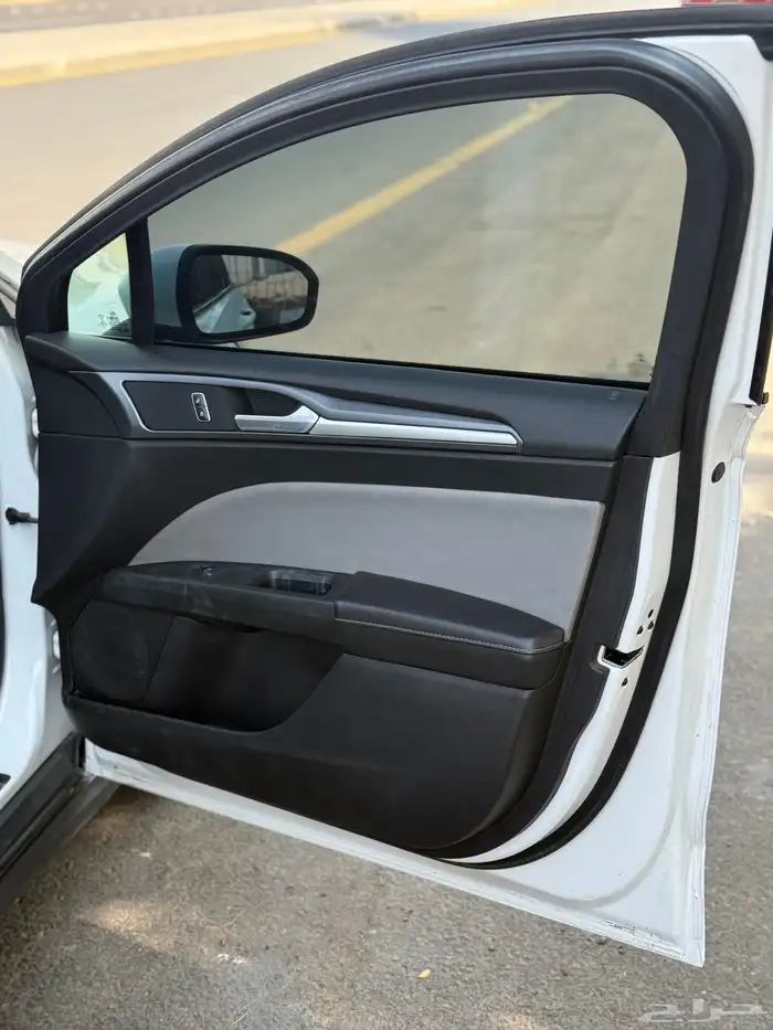 فورد فيوجن 2015 لون ابيض ممشى 276 الف 9