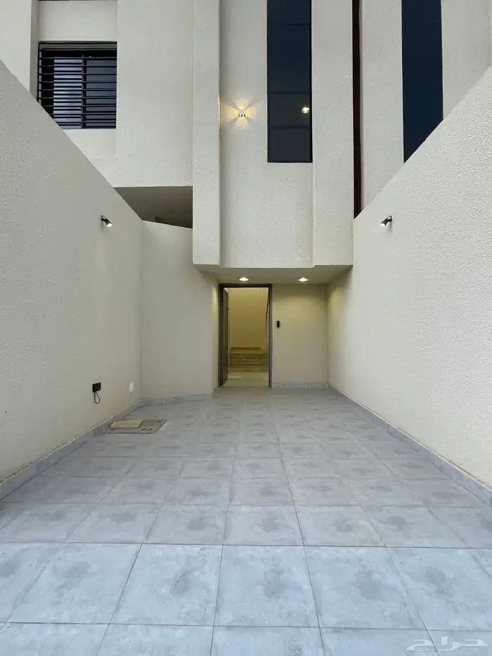 للبيع ارواف ارضيه ورواف علويه تشطيب ممتاز من 620 الف 22