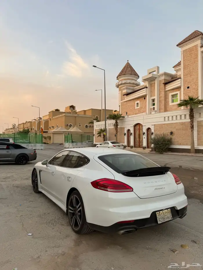 بورش 2014 الاقتصادية 6v 0