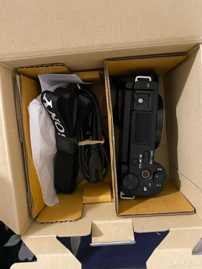 كاميرا سوني zve10 تصوير 4k مع امكانية تبديل العدسات 4