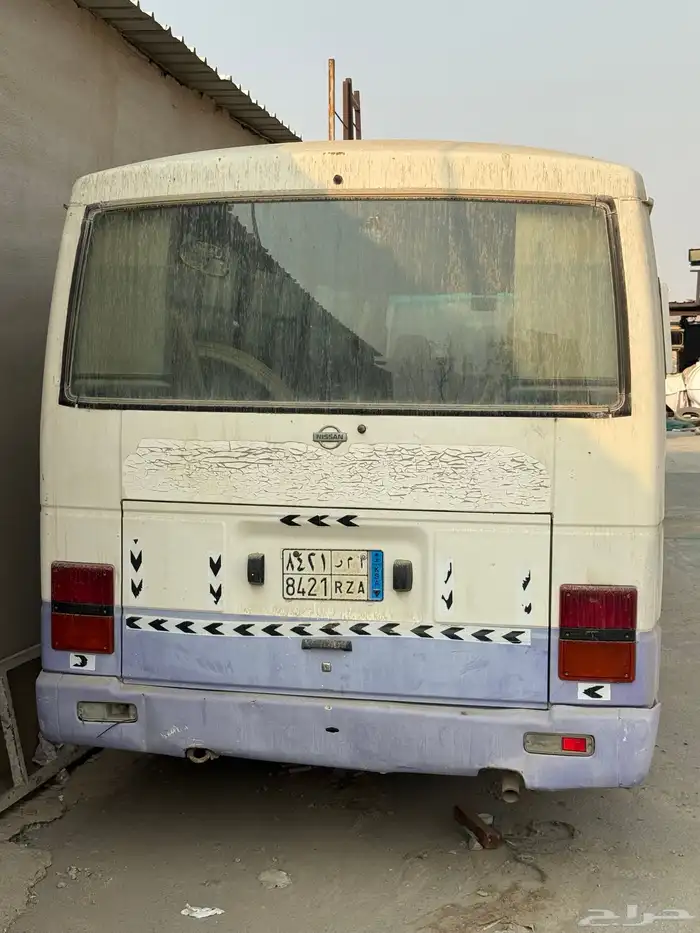 للبيع باص نيسان سفليان 30 راكب موديل 98 مخزن من 10 سنوات 7