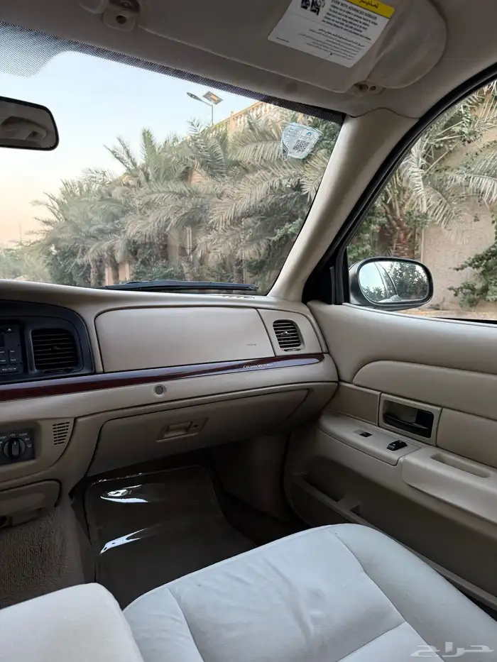 فورد كراون فكتوريا 2011 كحلي سعودي شد بلد عداد قليل 75