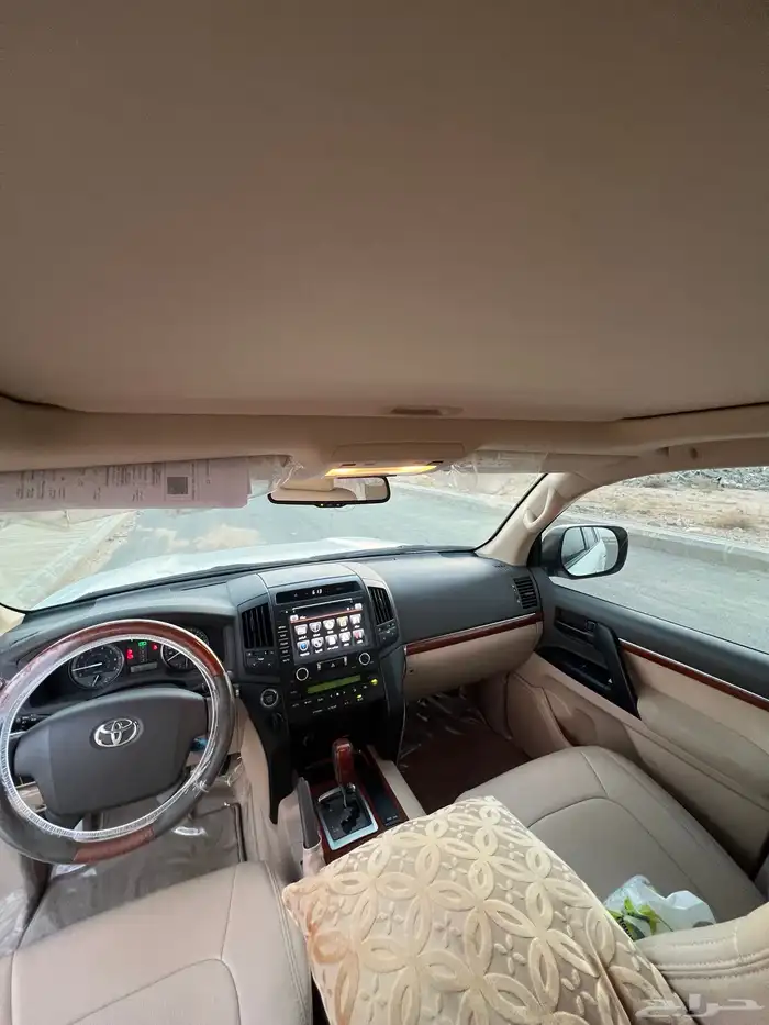 للبيع. جكسار 2014 14