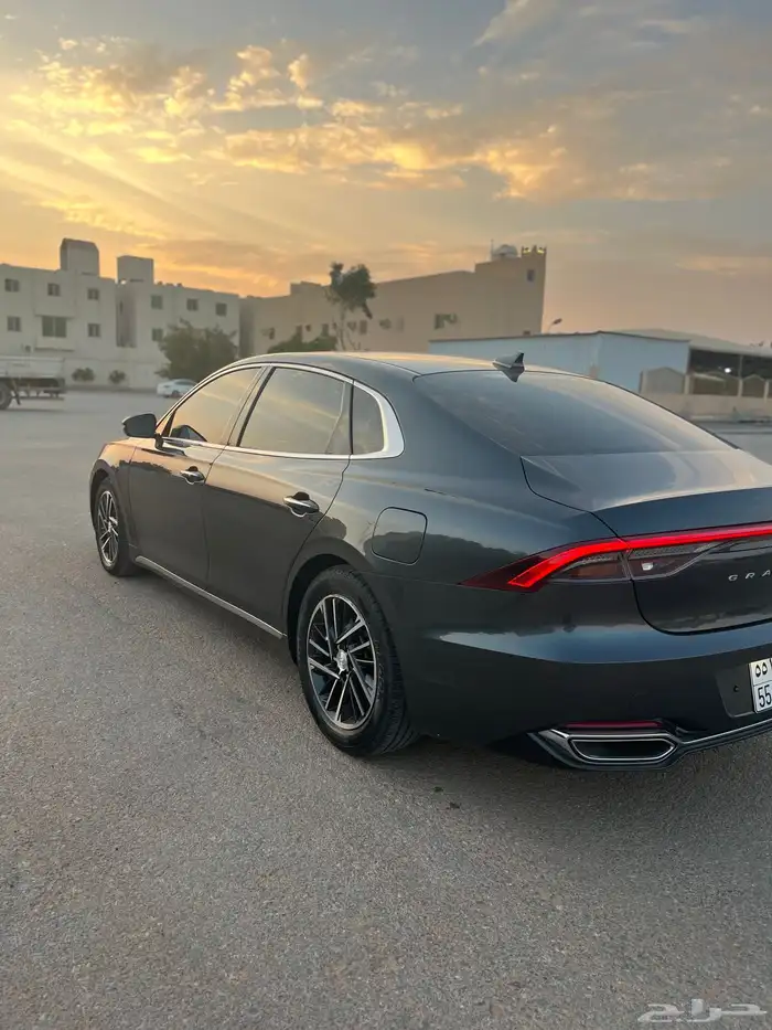 للبيع ازيرا 2021 بنزين وارد كوريا 5