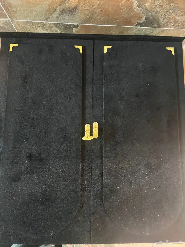 علب للدروع كبيره جديده عدد 6 0