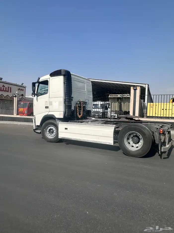 السلام عليك ورحمة الله وبركاته سياره فولفو 2011 زاهد 3