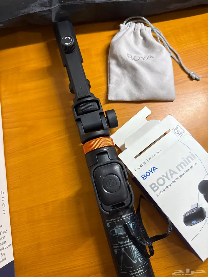 مايك لا سلكي تايب سي و ستاند جوال 1