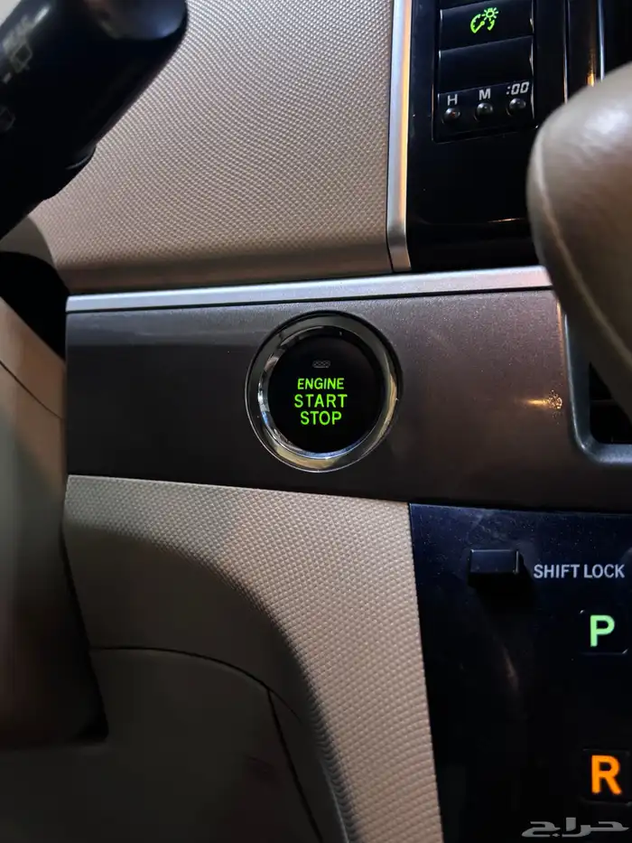 للبيع تويوتا بريفيا 2013 نظيف ممشى 130 32