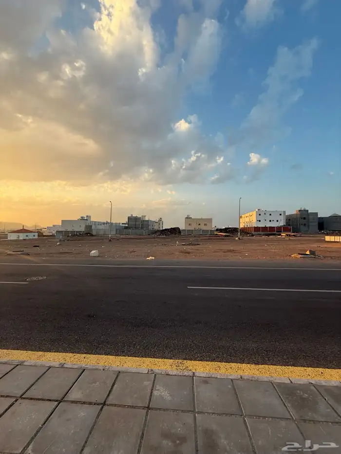 للبيع ارض تجار ية في مخطط النبلاء مساحة 660م 22