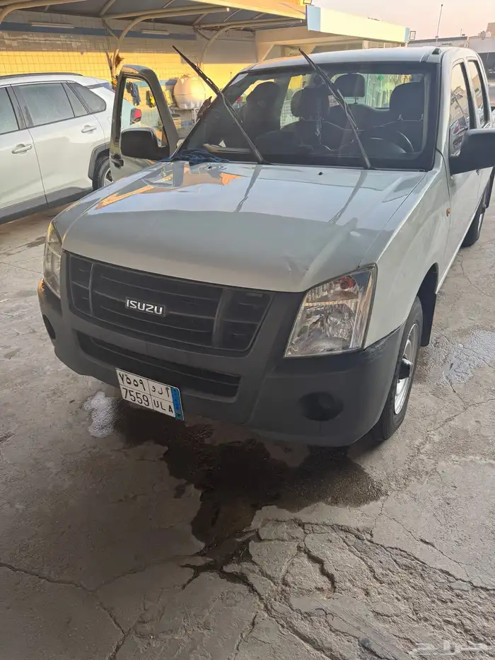 Isuzu max 2012 3