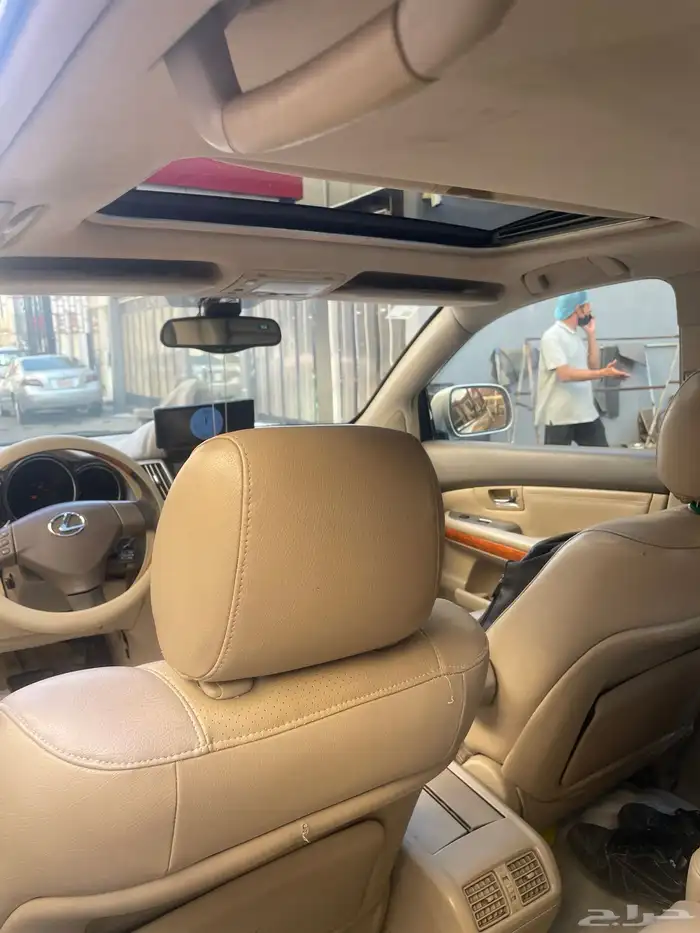 سيارة لكزس ار اكس 2004 5