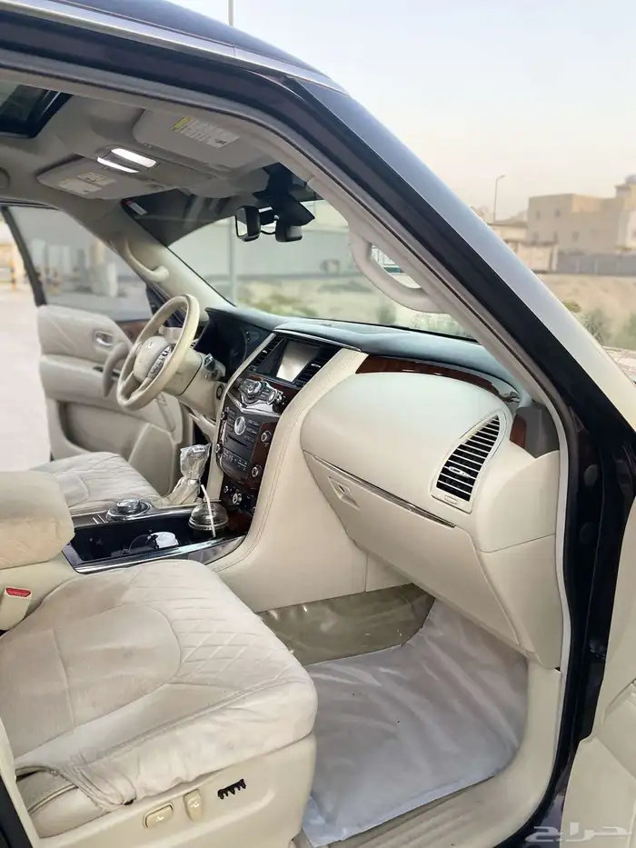 انفينيتي QX80 13