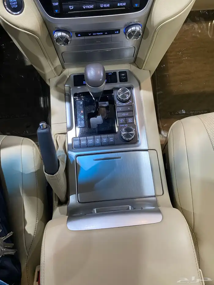 للبيع جيب VXS فل كامل 2016 هيدروليك بريمي عداد 74 الف 21