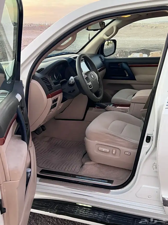 جيب صالون جكسار 2014 خليجي 10