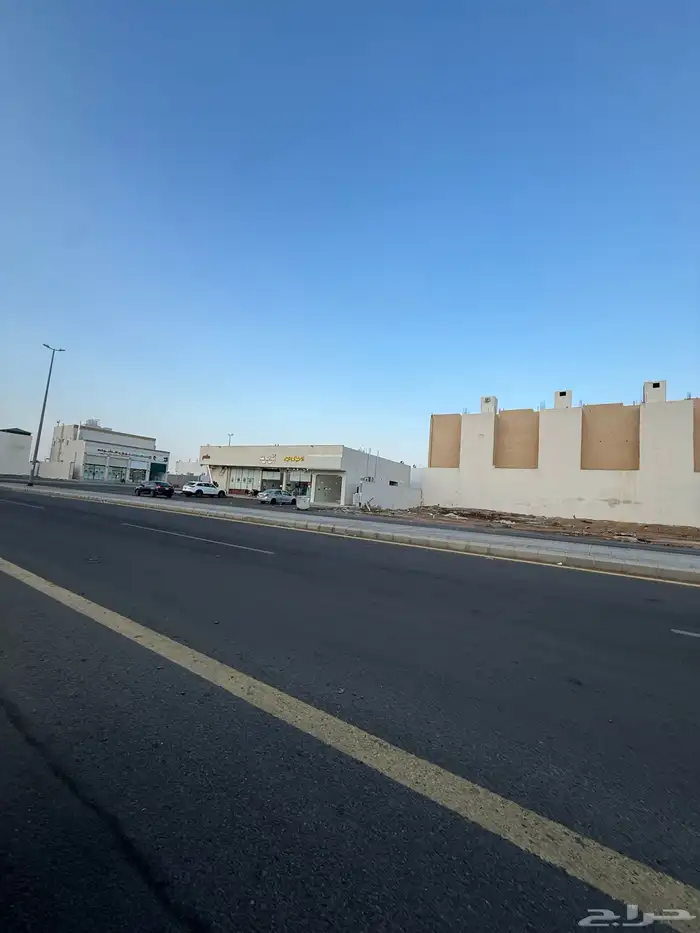للبيع ارض تجارية في مخطط النبلاء م500 شارع 30م 16