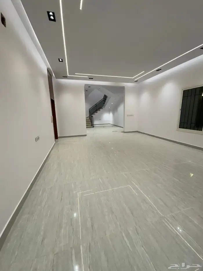 للبيع فيلا درج داخلي شقتين 360 12