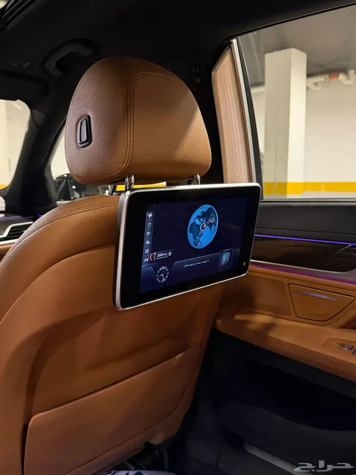 بي ام دبليو 2018 730Li فئة بزنس 16