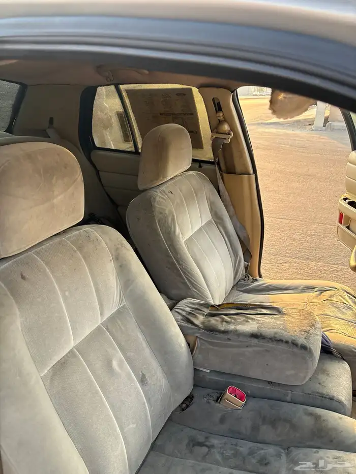 فورد كروان فكتوريا 2010 7