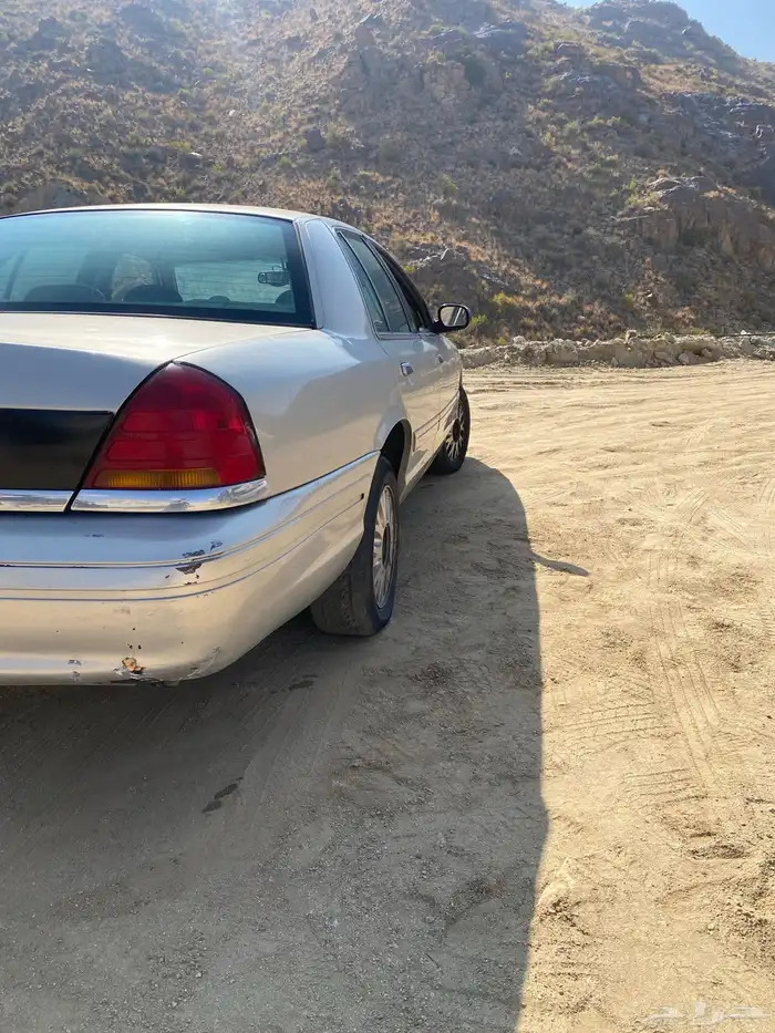 فورد فكتوريا 2002 للبيع 3