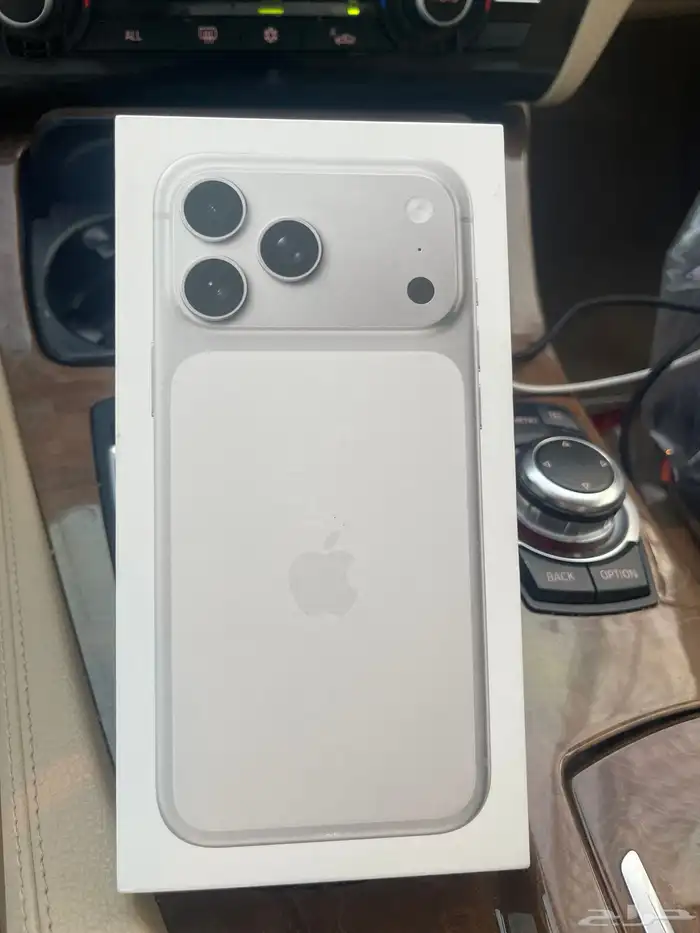 ايفون 17 بروماكس فضي 0