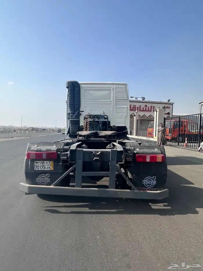 السلام عليك ورحمة الله وبركاته سياره فولفو 2011 زاهد 2