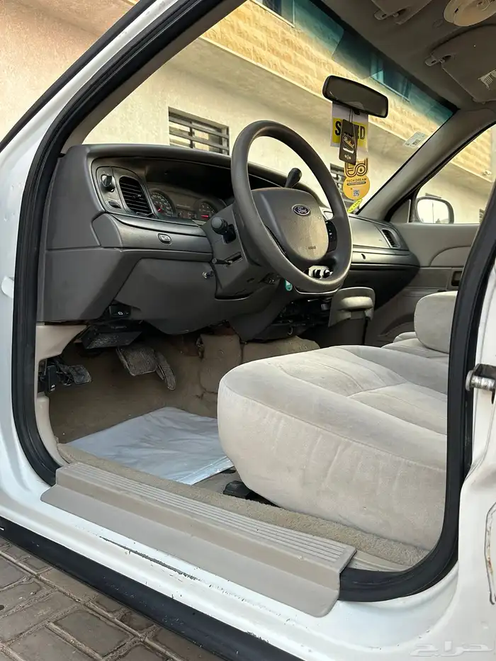 للبيع فورد بوليسي2006ممشى قليل 27