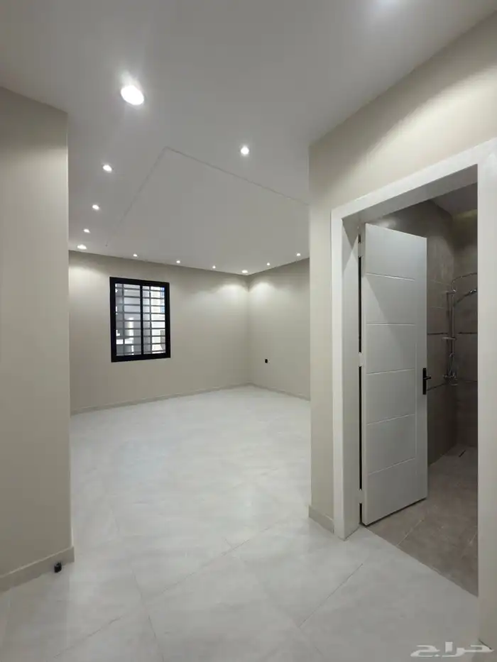 شقه علويه 6 غرف بدرج داخلي للسطح ابها قرب المطار-بسعر550الف 15