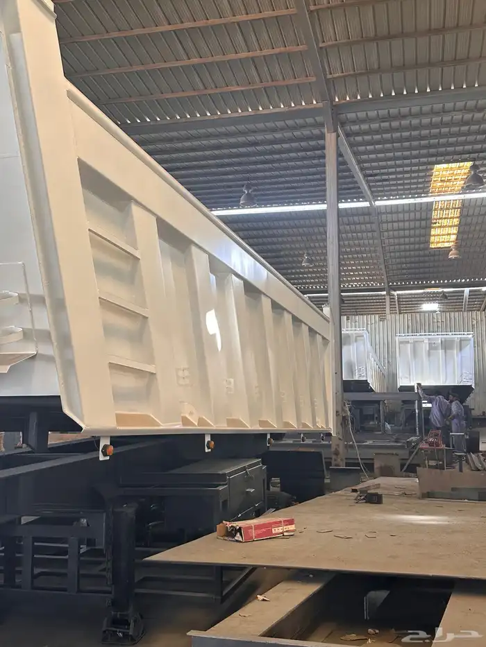 قلاب مربع 24 م بقاعده 16 طن 0